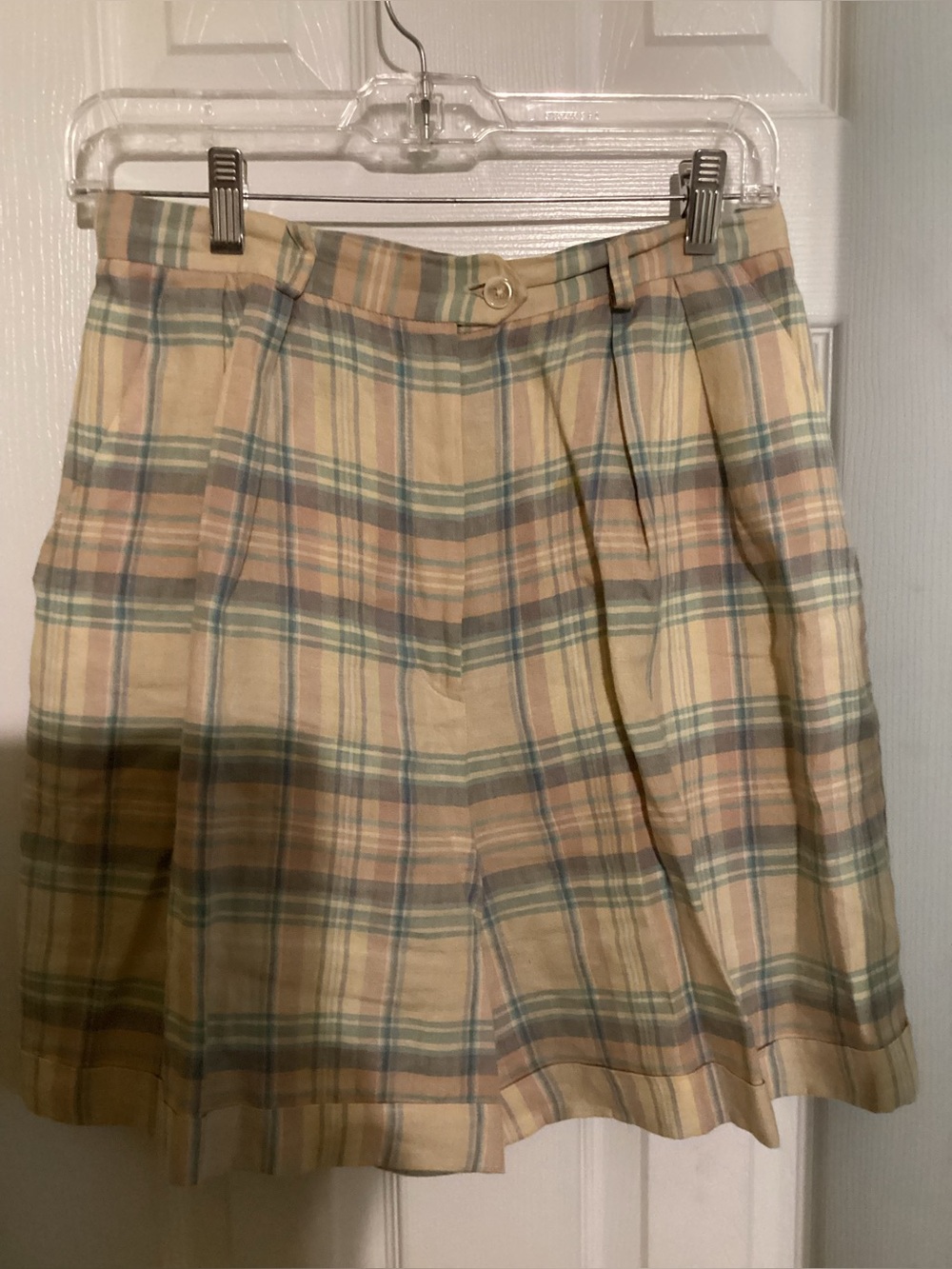 Lauren Ralph Lauren soft plaid shorts, size 6